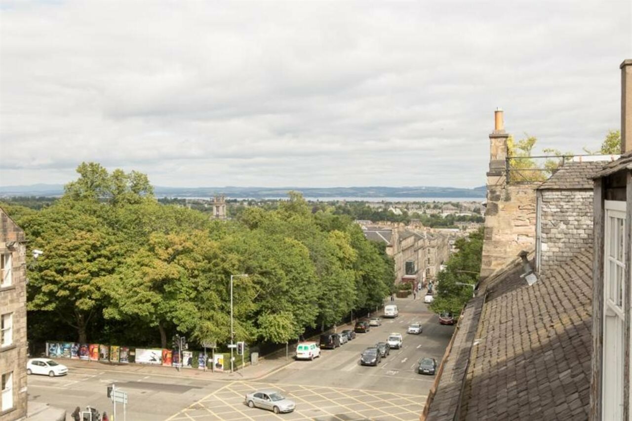 Фото The Spires Serviced Apartments Aberdeen