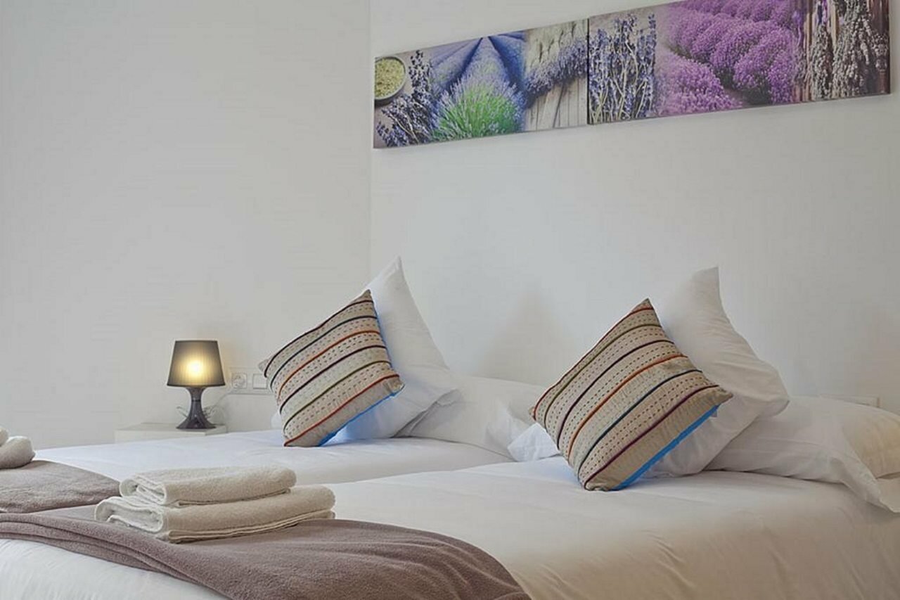 Фото Charmsuites Paralel