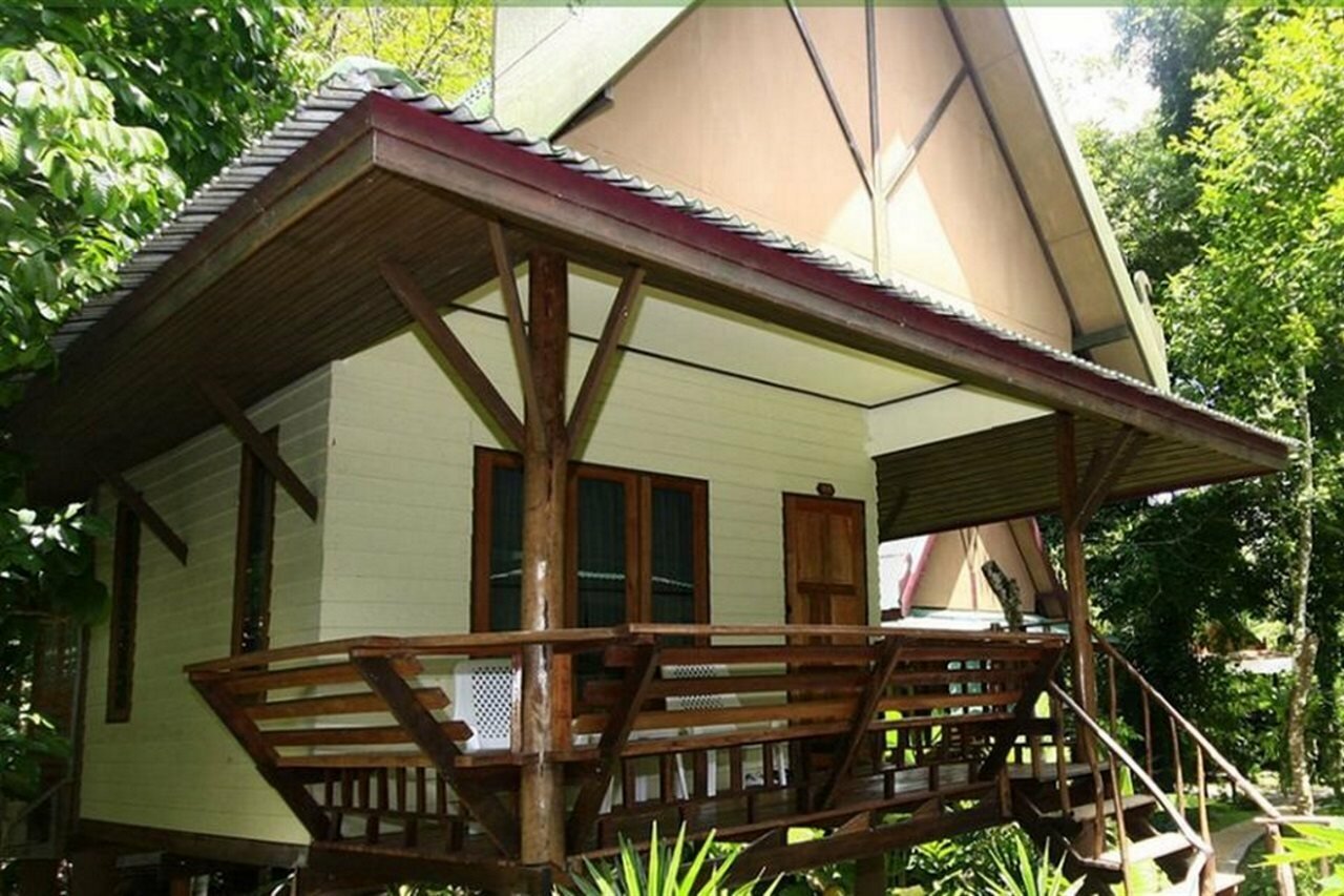 Фото The Vatika Resort and Spa