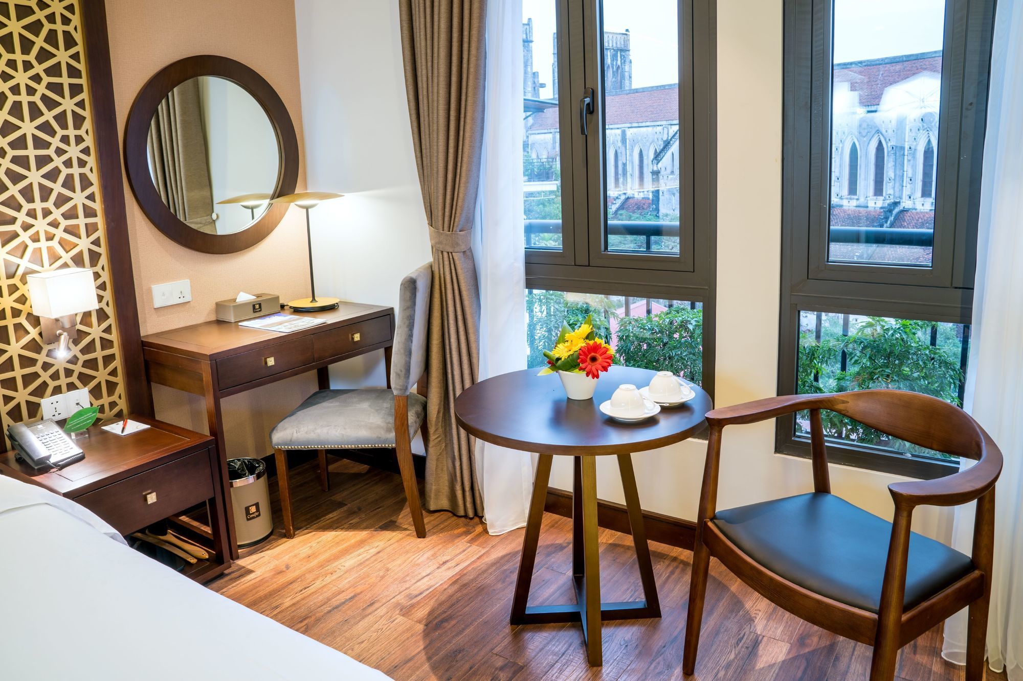 Фото Conifer Grand Hotel