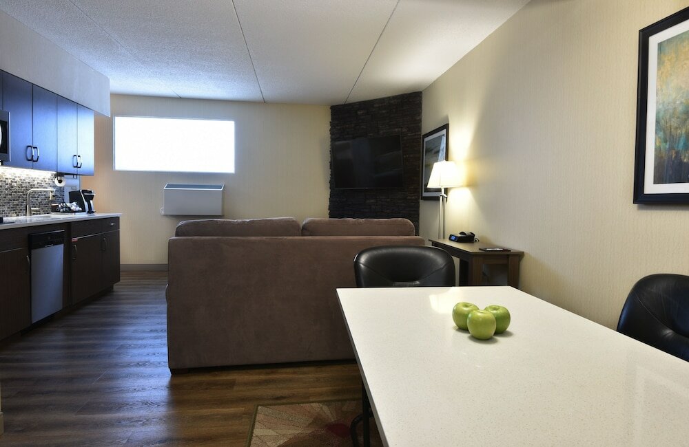 Фото Victoria Inn Hotel and Convention Centre Winnipeg