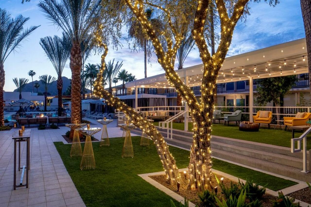 Фото отеля 2