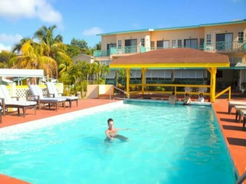 Гостиница Bird Rock Beach Hotel