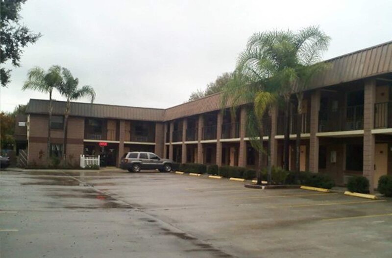 Гостиница East Lake Inn в Тампе