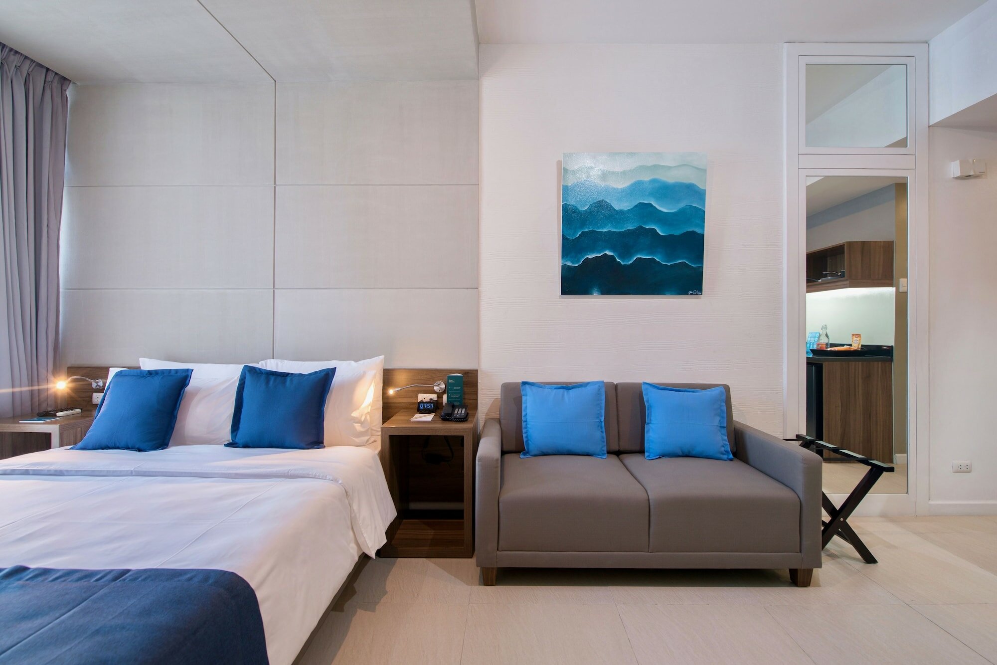 Фото 12496022896