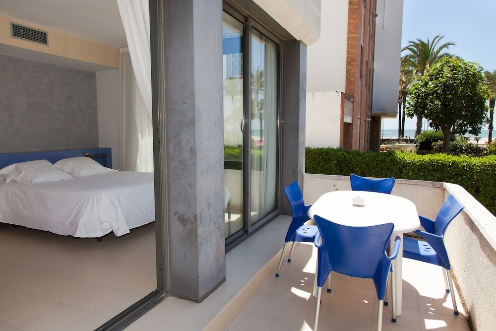 Фото Atenea Park Suites Apartaments