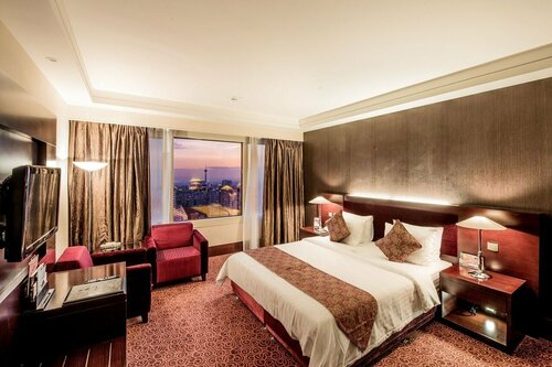 Гостиница Parsian Azadi Hotel в Тегеране