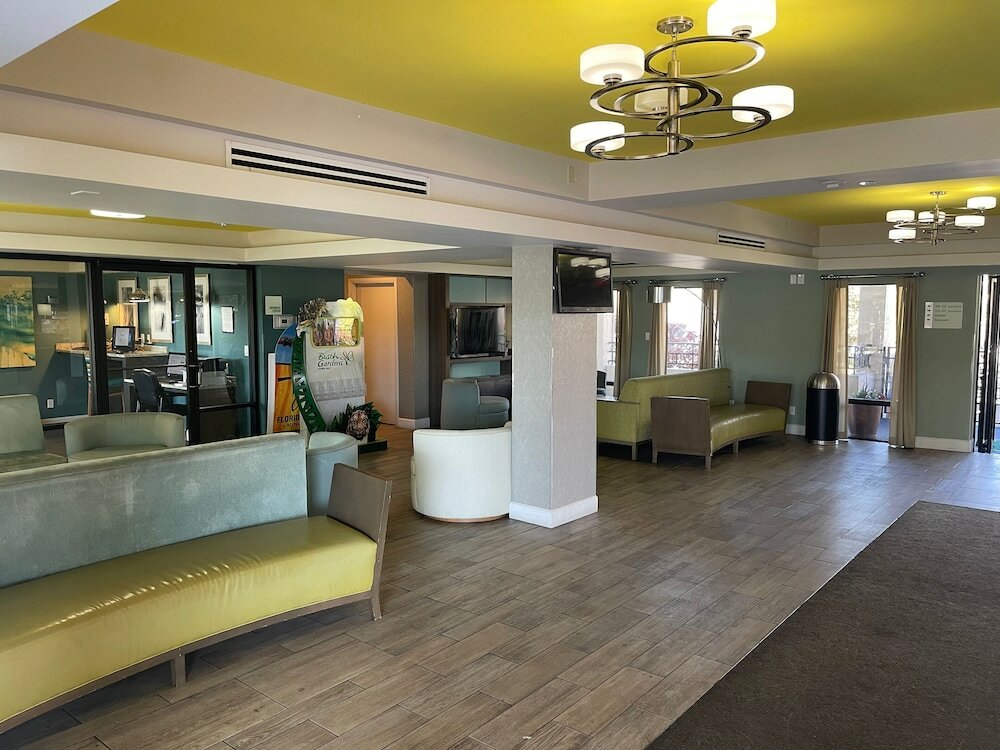 Фото Red Roof Inn Plus+ & Suites Tampa