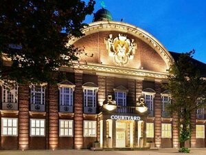 Гостиница Courtyard Bremen
