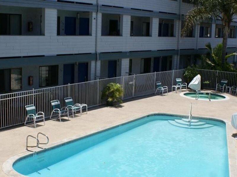 Фото Heritage Inn San Diego