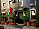 Deniz Houses (Istanbul, Fatih, Kucuk Ayasofya Neighborhood, Cayiroglu Street, 16) ، فندق