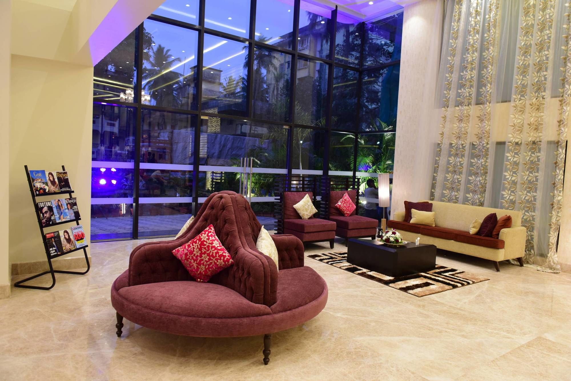 Фото отеля 2