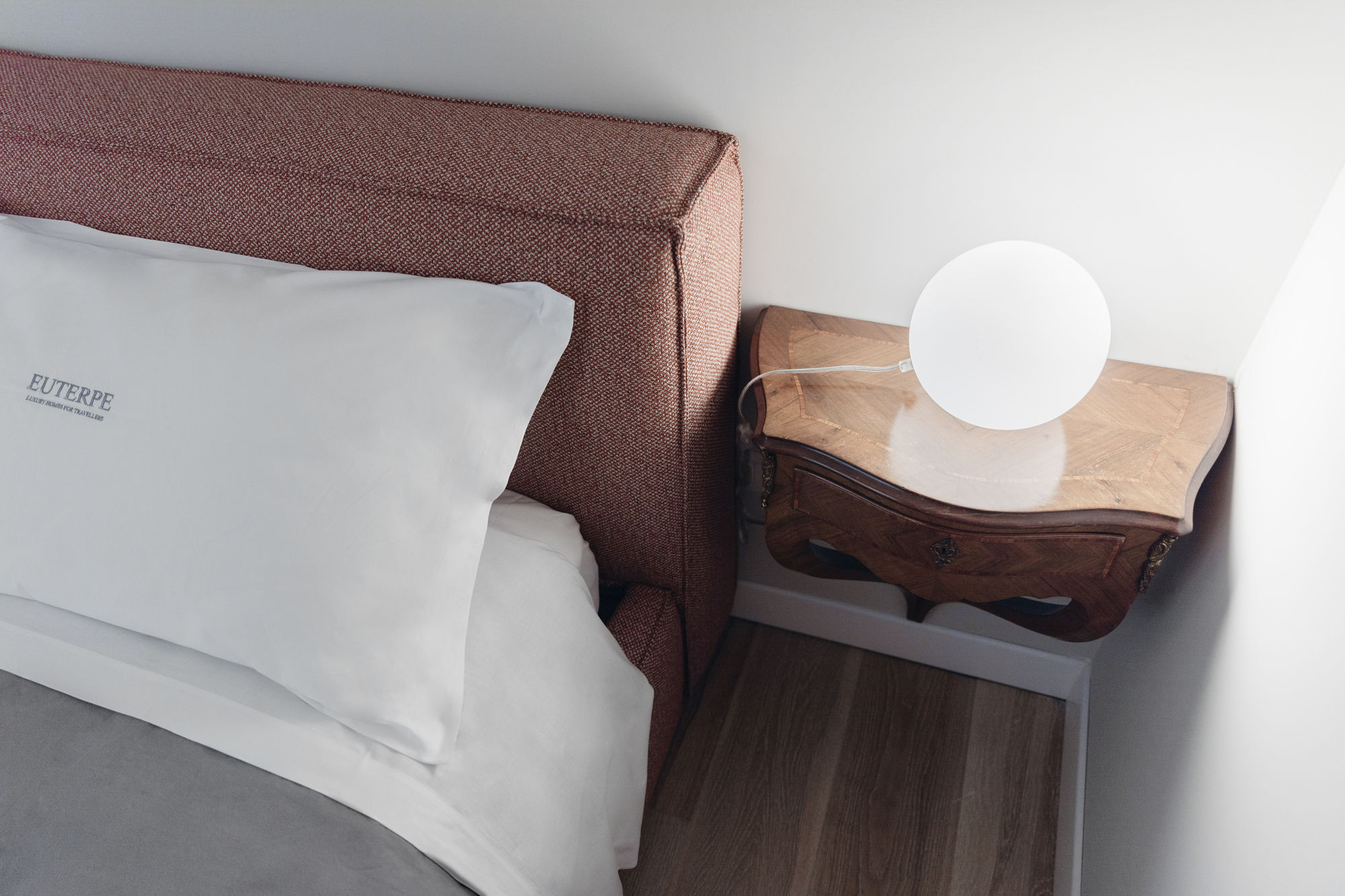 Фото Euterpe L. H. T.