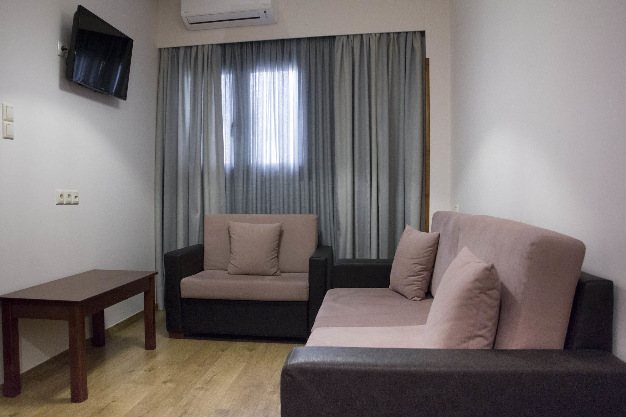 Фото Kentrikon Hotel