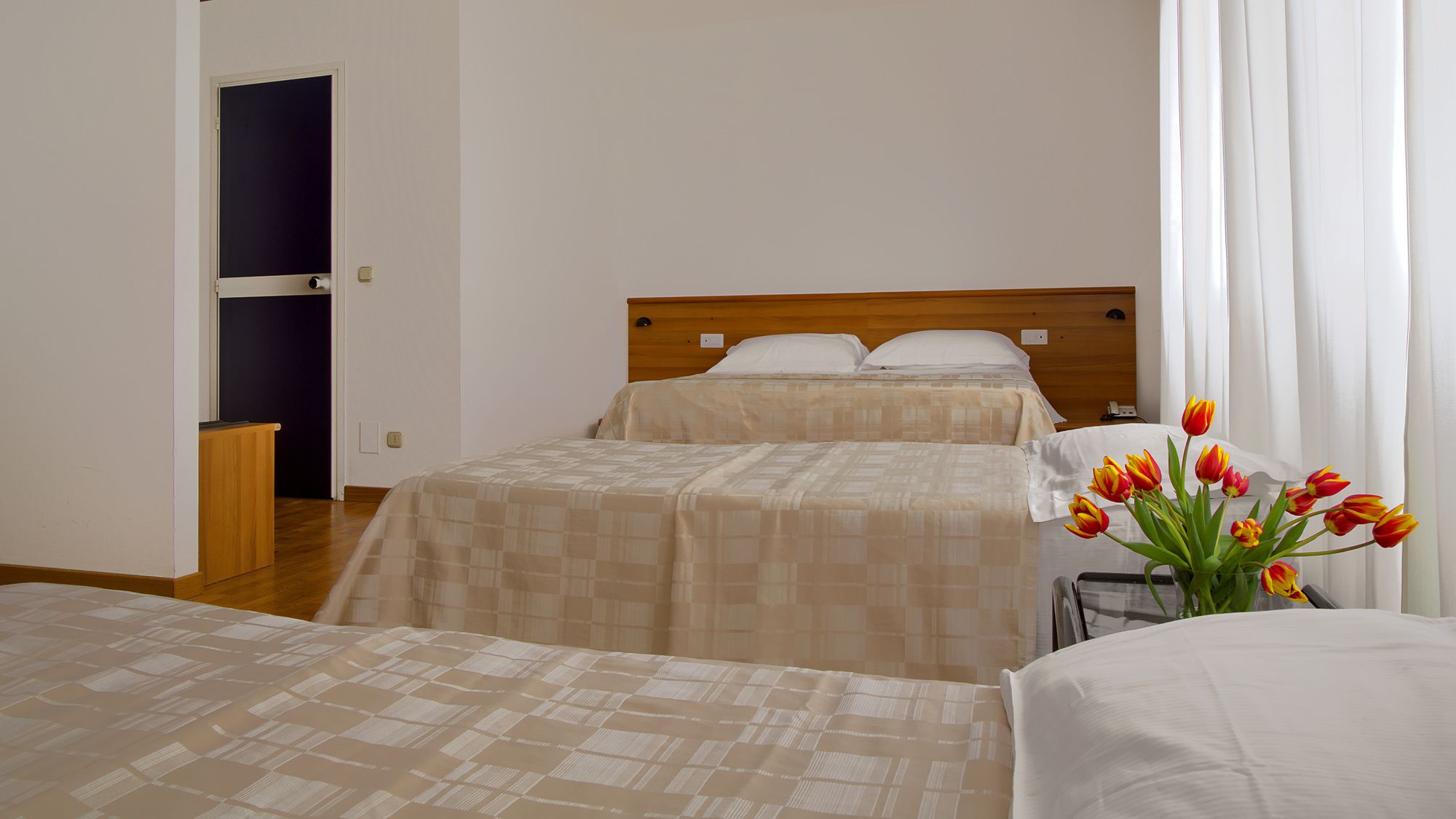 Фото Hotel Mistral 2