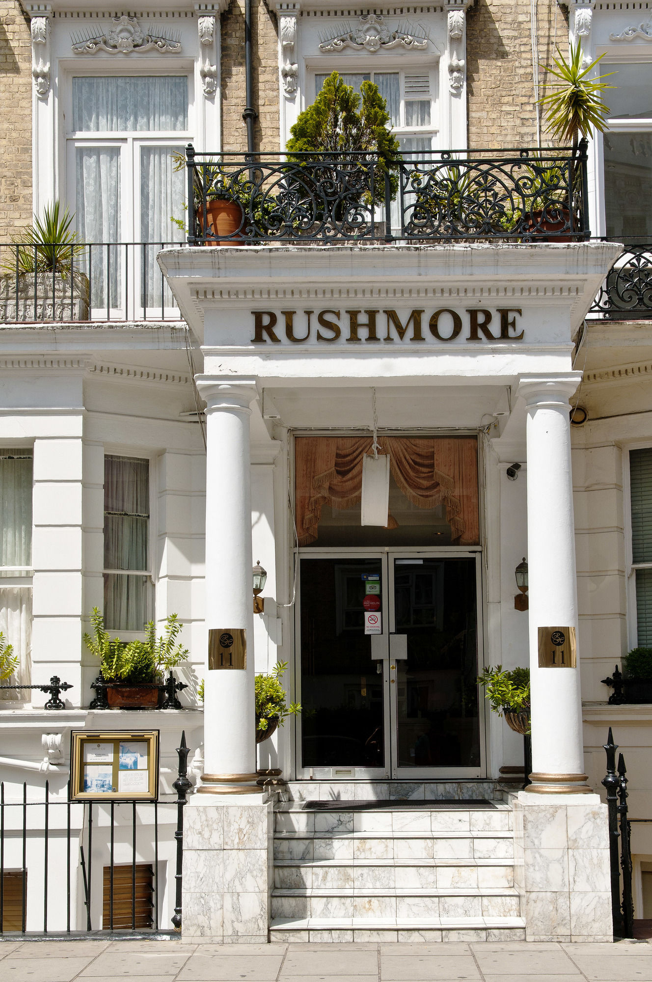 Фото Rushmore Hotel