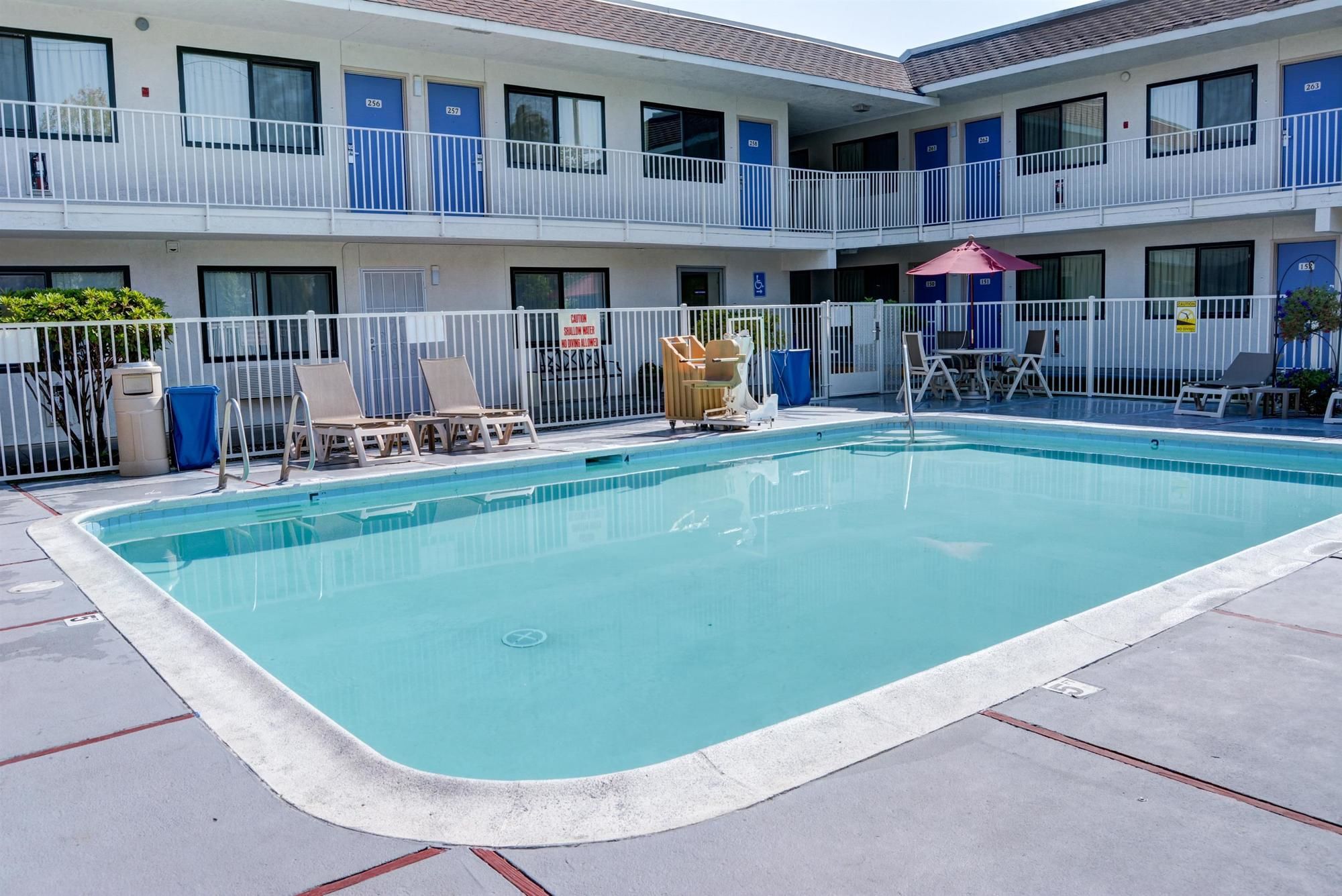 Фото Motel 6 Springfield, Or - Eugene North