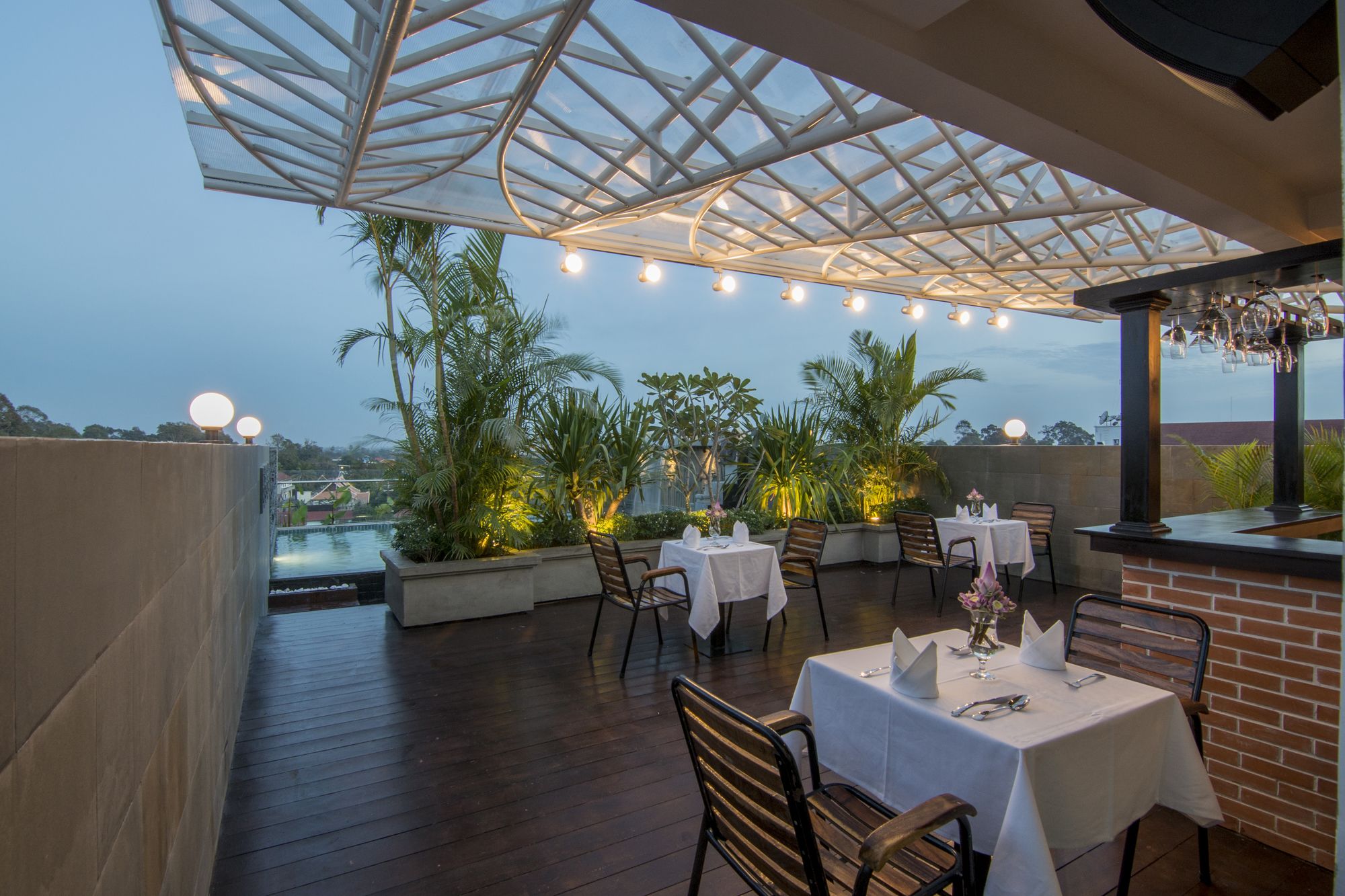 Фото The Grand Cyclo Boutique Suite & SPA