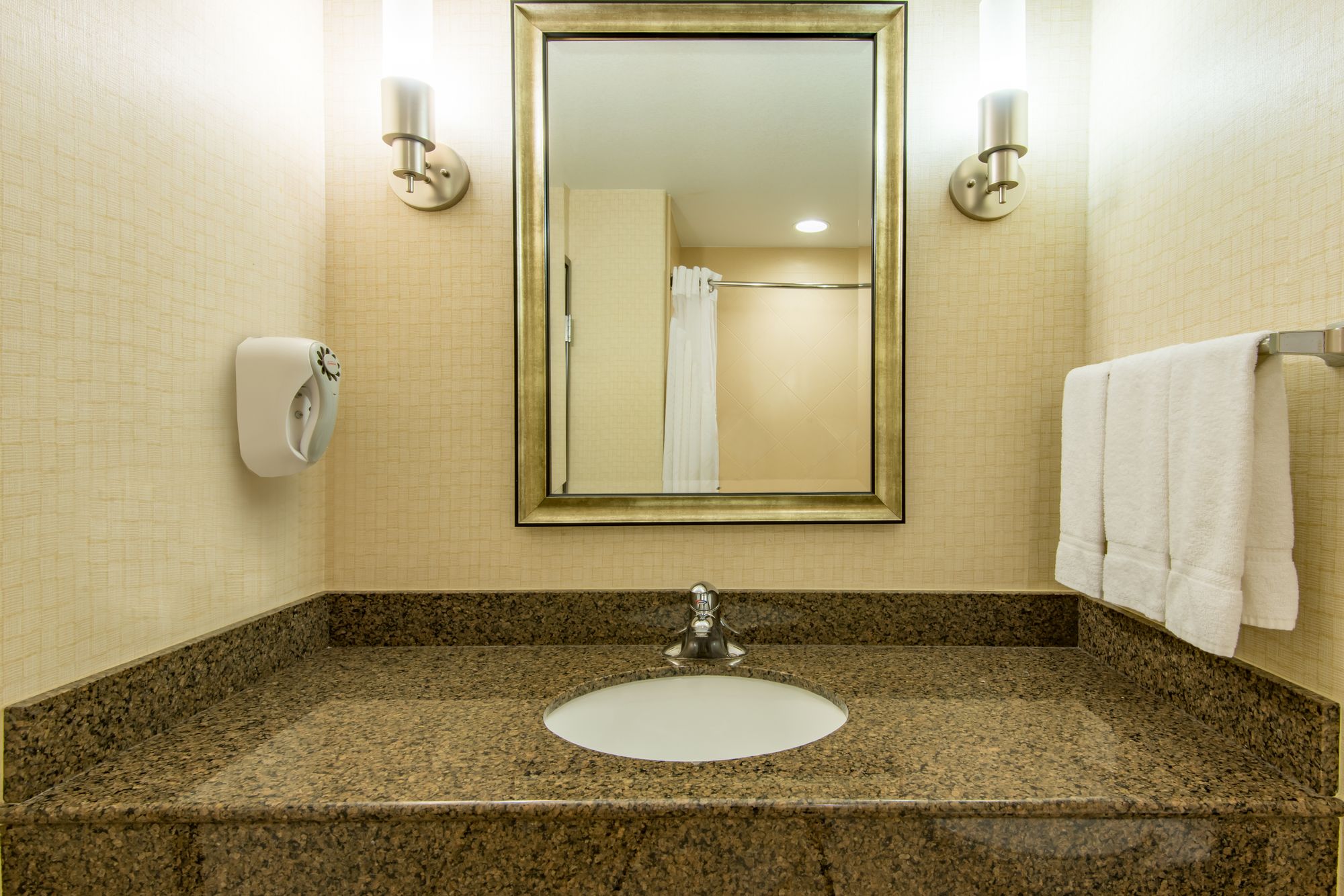 Фото Holiday Inn Express & Suites Phoenix - Glendale Sports Dist, an Ihg Hotel