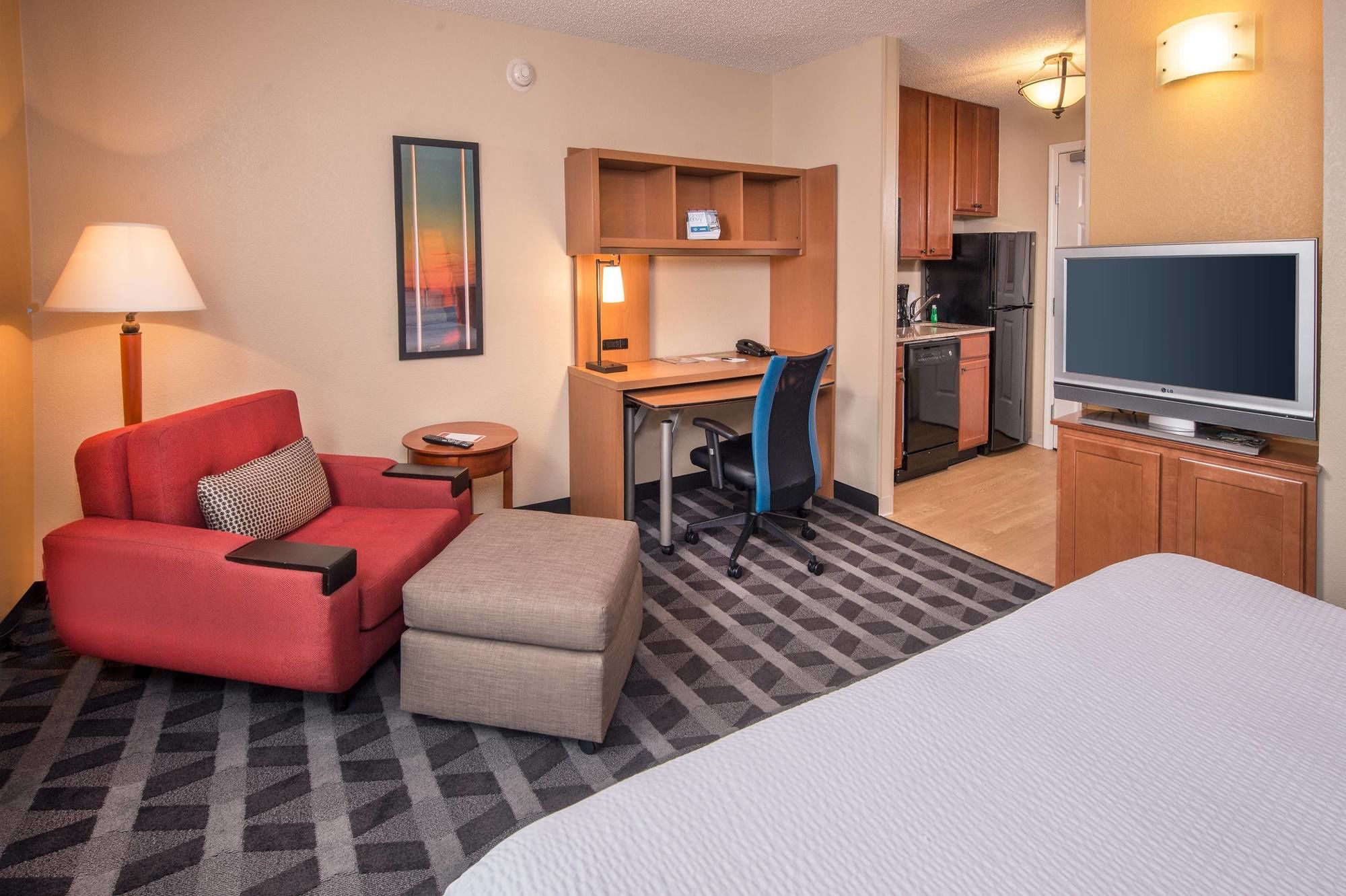 Фото Towneplace Suites by Marriott Clinton at Joint Base Andrews