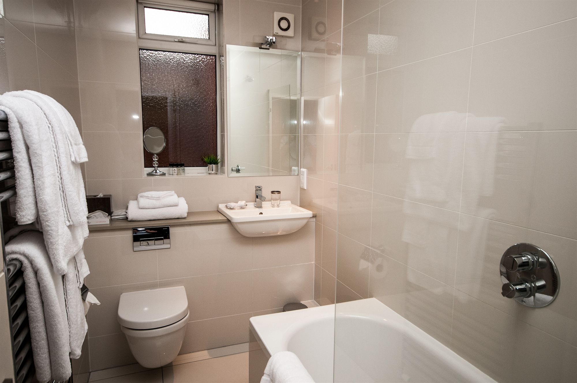 Фото The Pillar Hotel