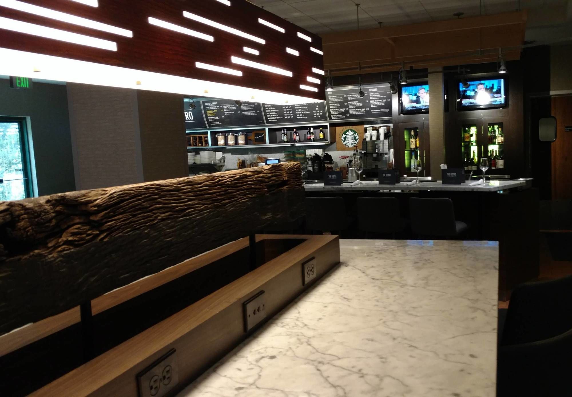 Фото Courtyard by Marriott Portland Tigard