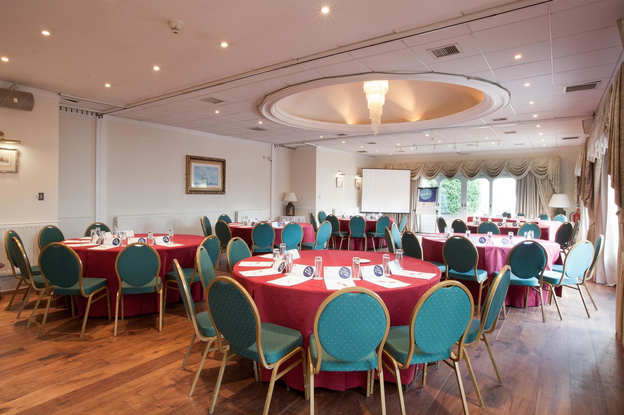 Фото Best Western Plus The Connaught Hotel & SPA