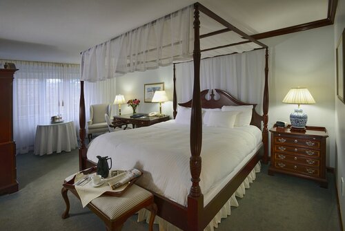 Внешний вид отеля Avon Old Farms Hotel в Авоне, фото 5