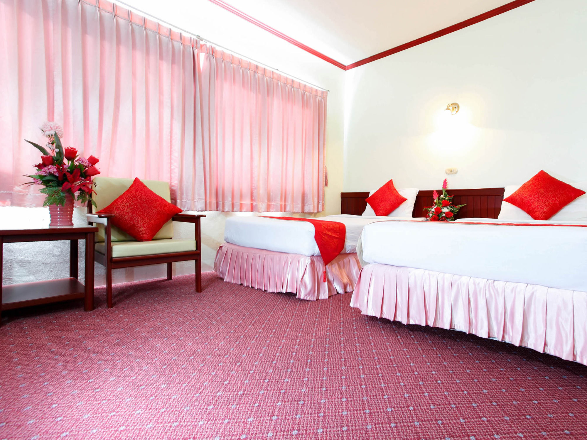 Фото Chumphon Palace Hotel