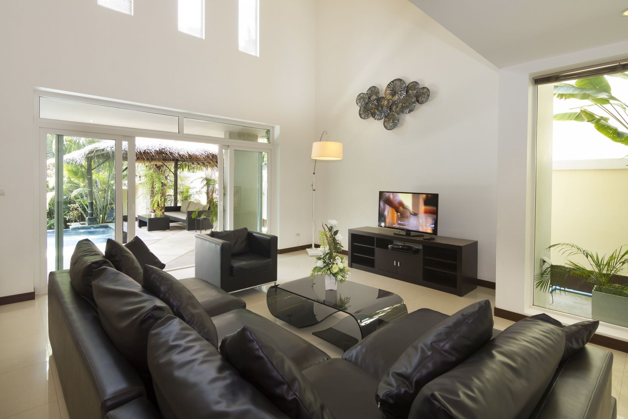 Фото Tropicana Pool Villa