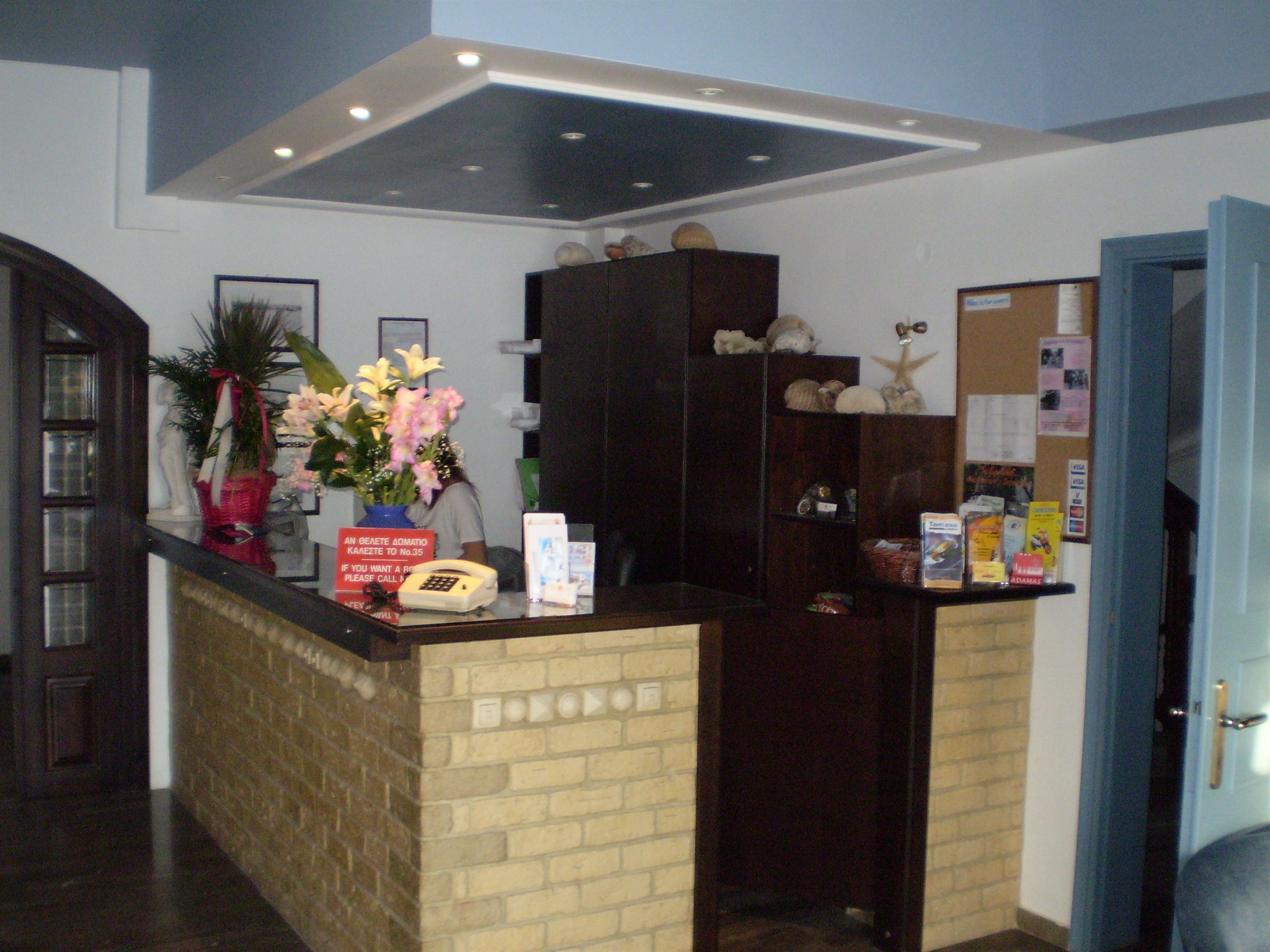 Фото Giannis Hotel Apartments