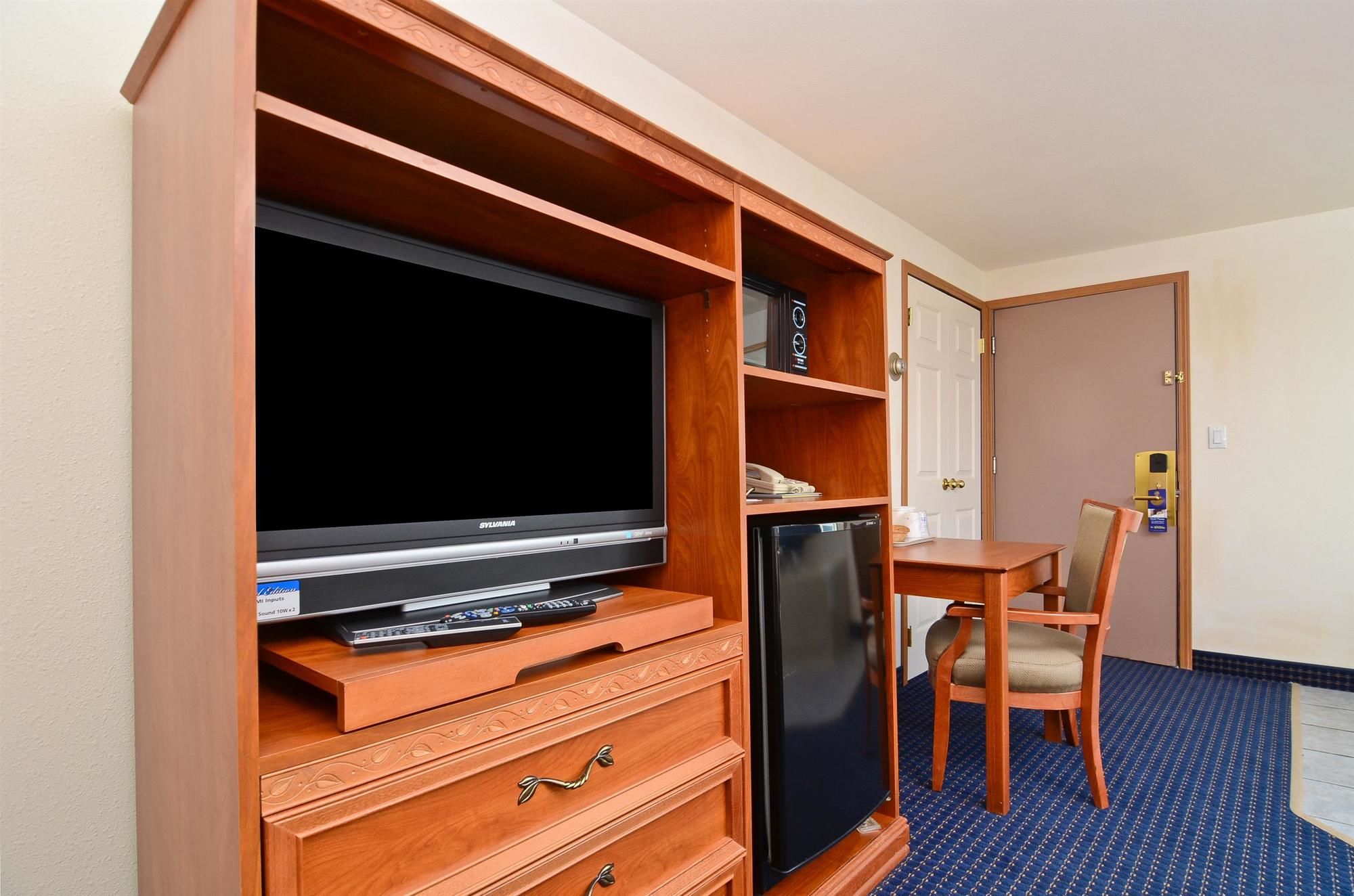 Фото Best Western Valdez Harbor Inn