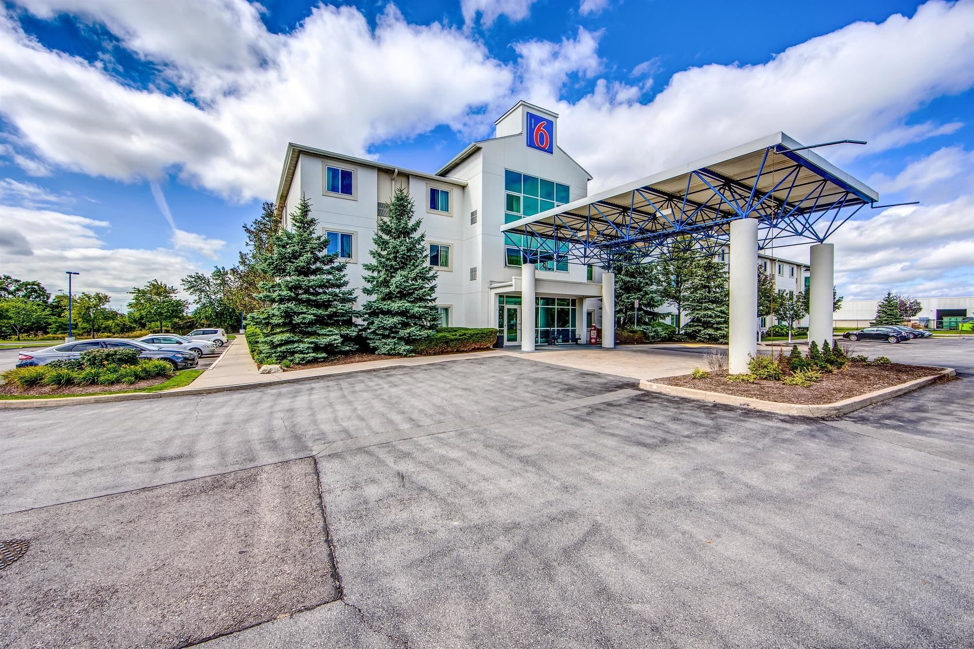 Фото Motel 6 Burlington, On - Toronto West - Oakville