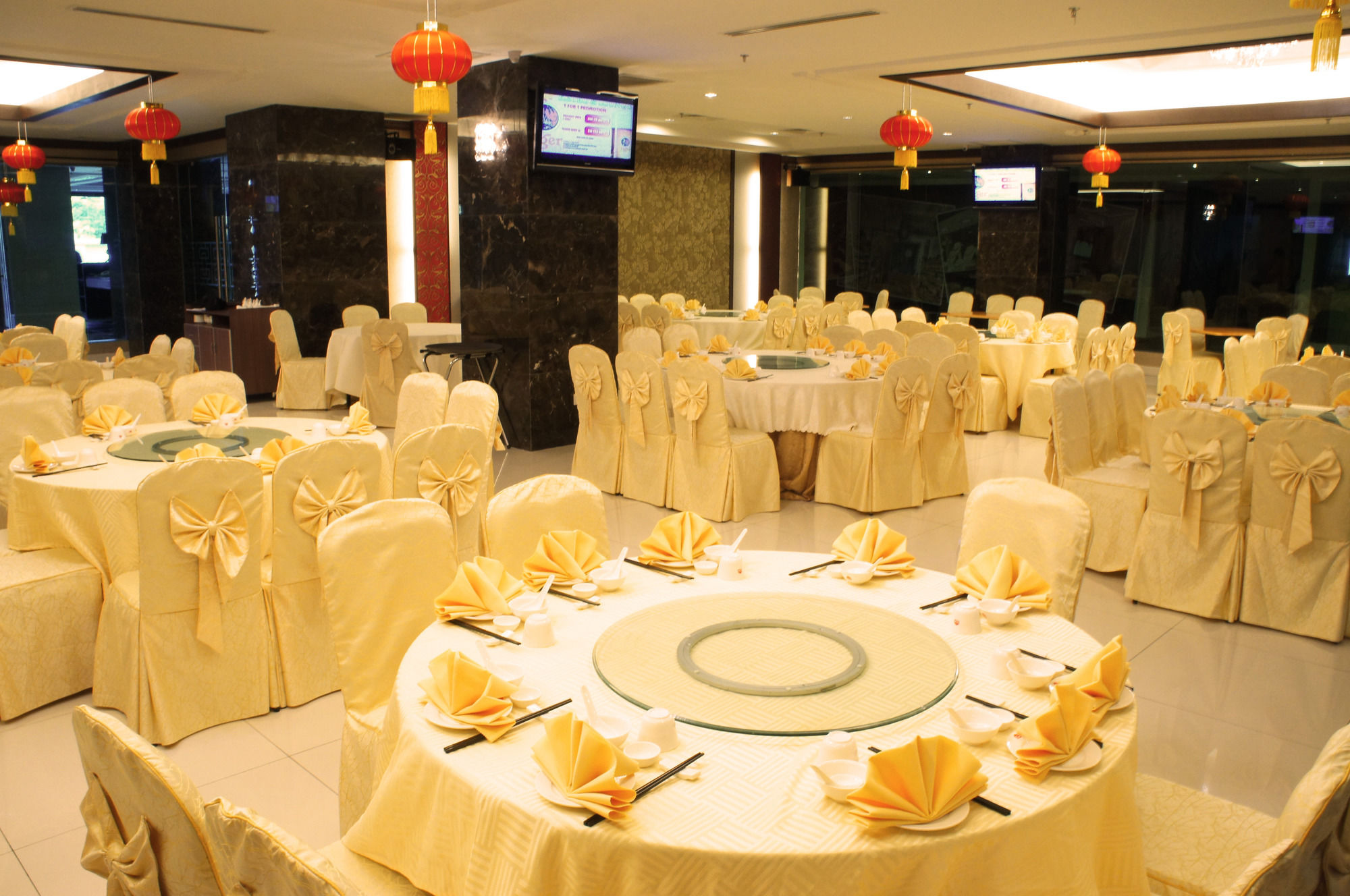 Фото Kinta Riverfront Hotel & Suites