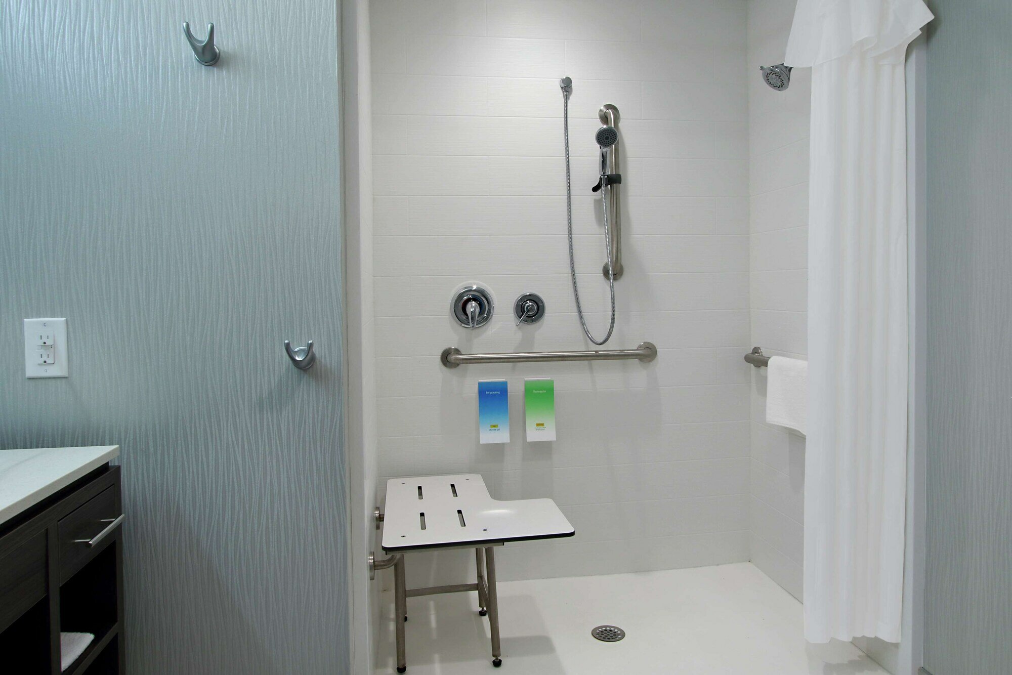 Фото Home2 Suites by Hilton Mobile I-65 Government Boulevard