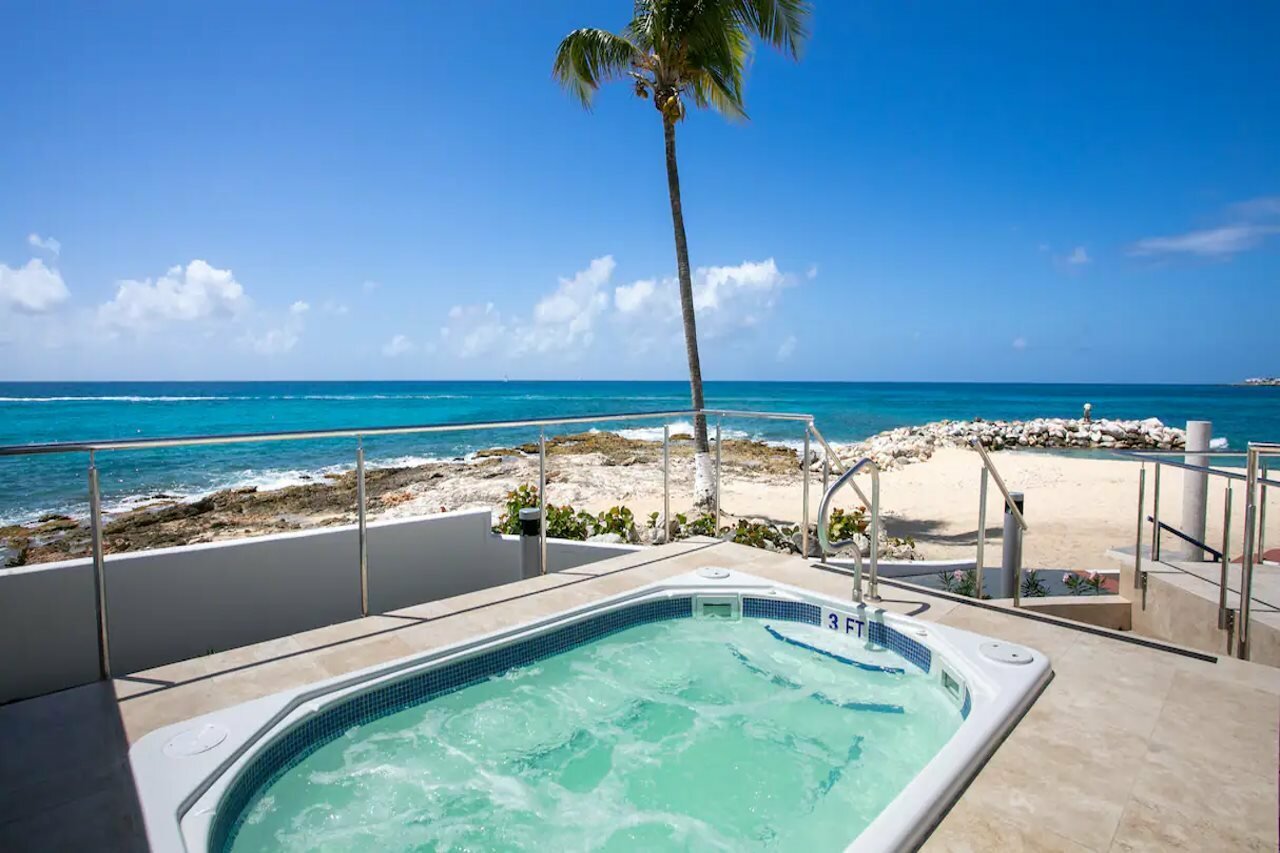 Фото Hilton Vacation Club Flamingo Beach St. Maarten