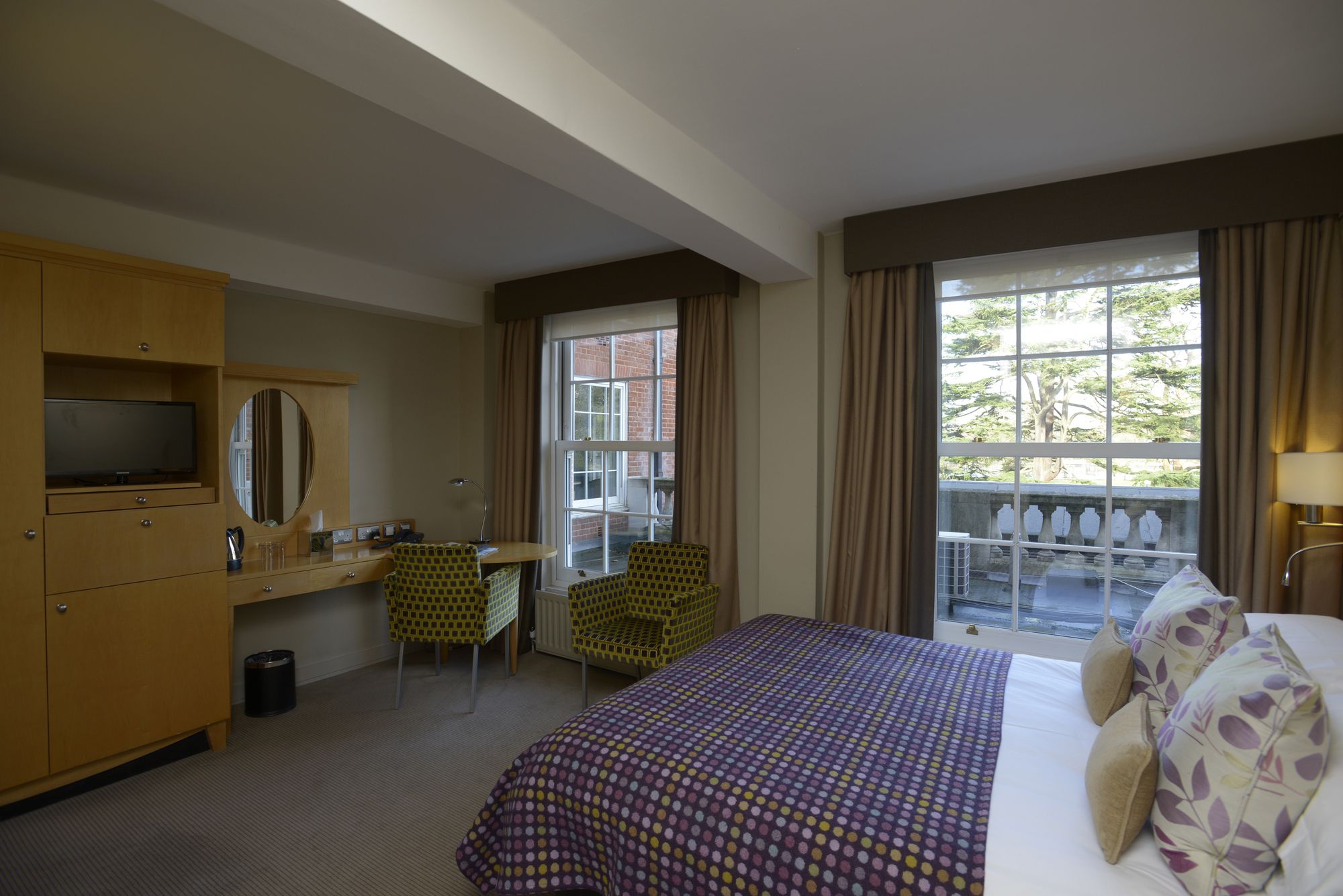 Фото The Lensbury Resort