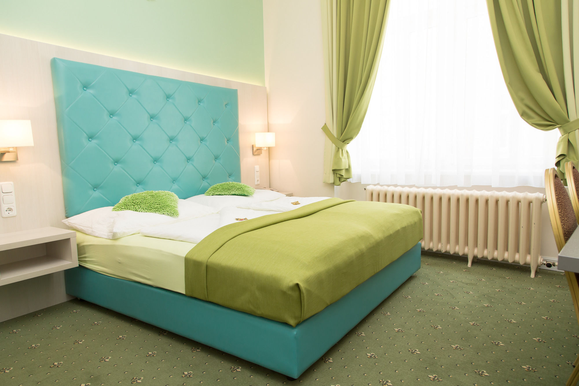 Фото отеля 2