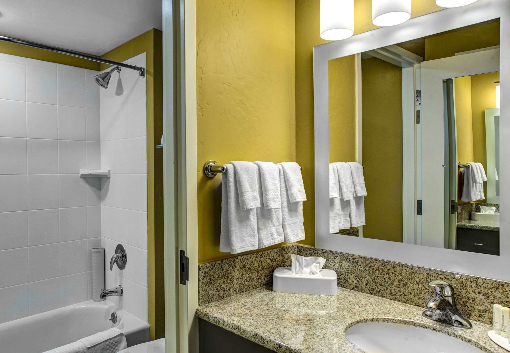 Фото Towneplace Suites Bakersfield West