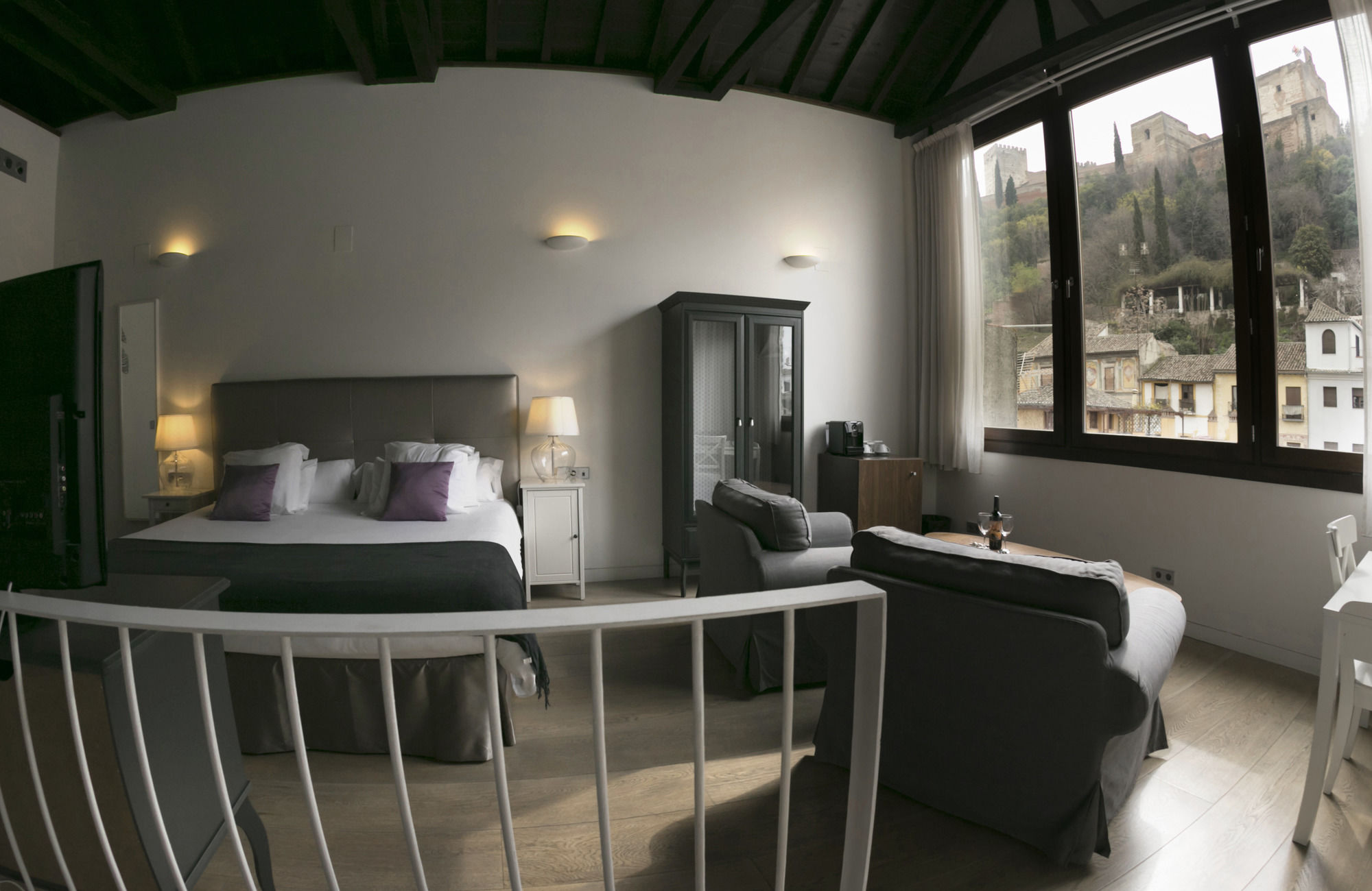 Фото Shine Albayzín Hotel & Granada