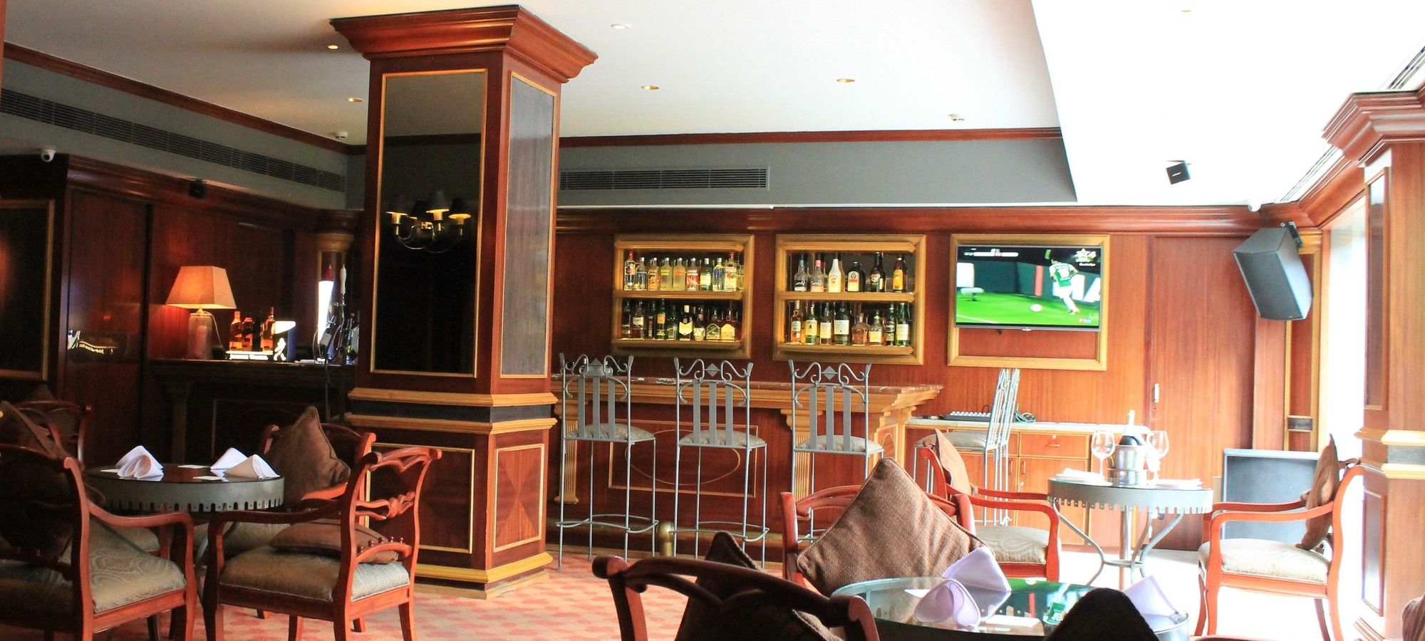 Фото The Maya Hotel