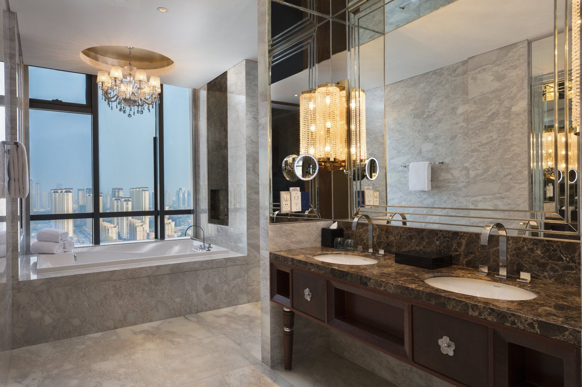 Фото Sheraton Wuxi Binhu Hotel