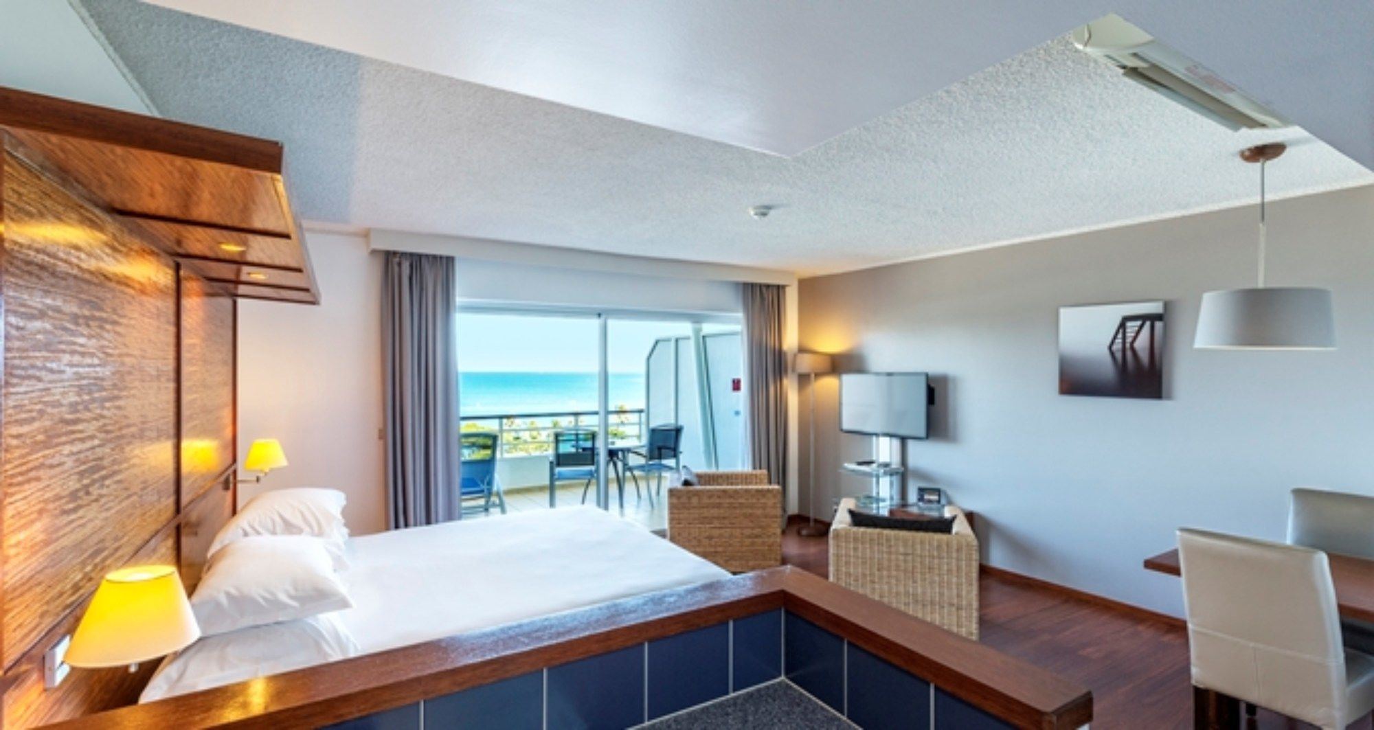 Фото Hilton Noumea La Promenade Residences