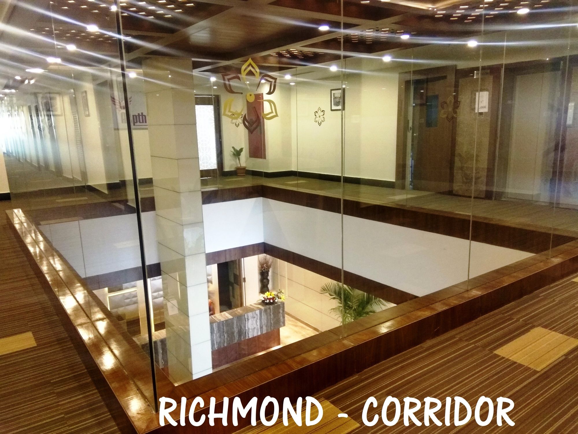 Фото Hotel Ramanashree Richmond