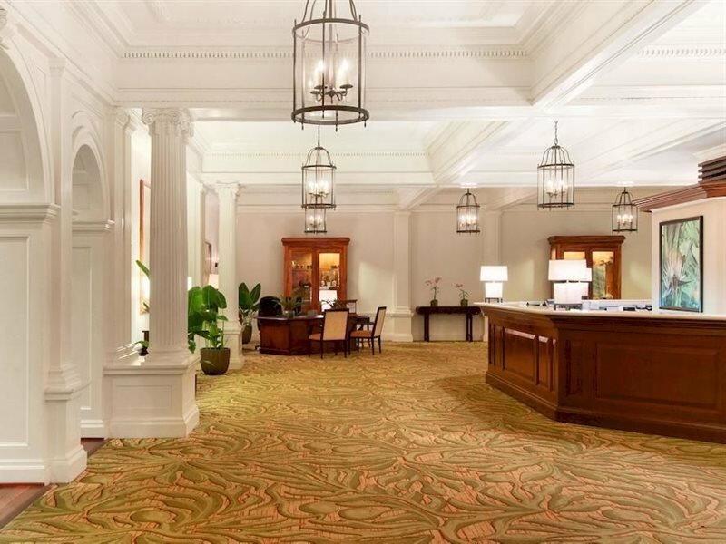 Фото Moana Surfrider, A Westin Resort & SPA, Waikiki Beach