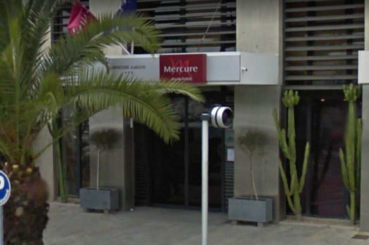 Фото Hôtel Mercure Ajaccio