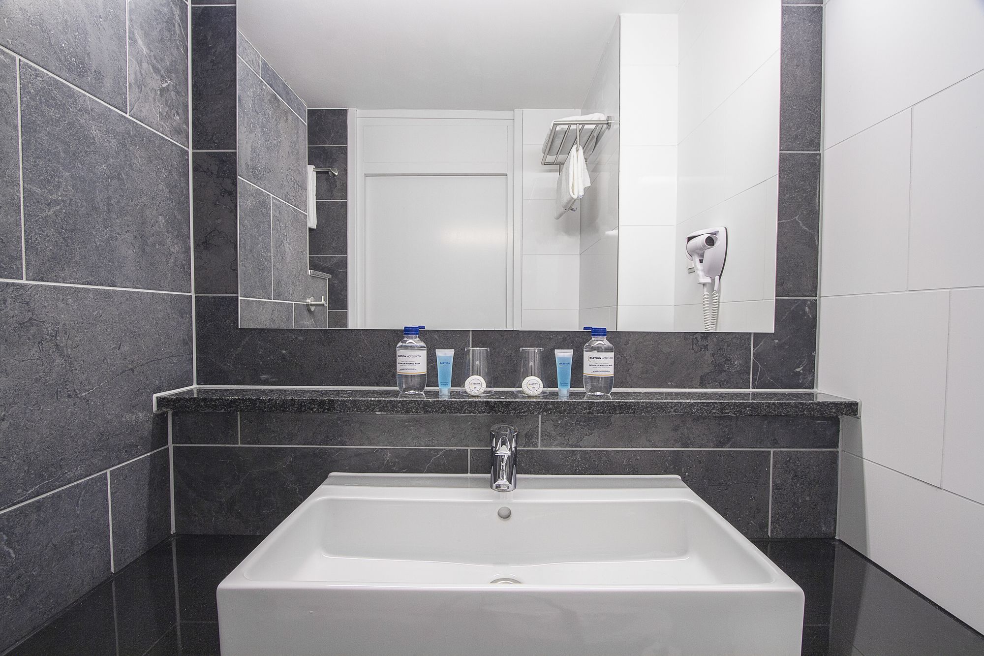 Фото Bastion Hotel Zoetermeer