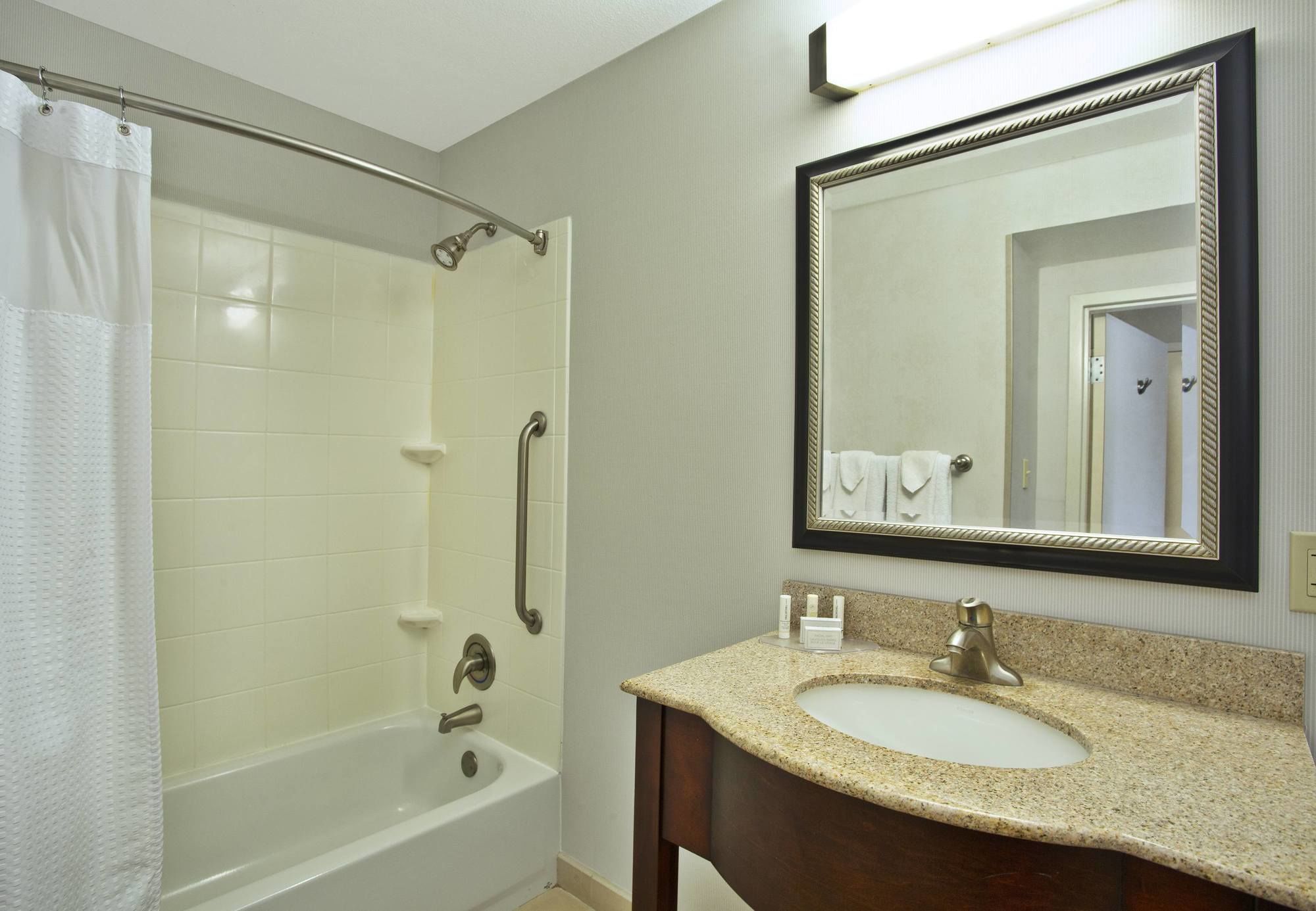 Фото Courtyard by Marriott Gulfport Beachfront