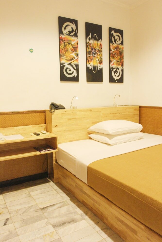 Фото Hotel Karthi