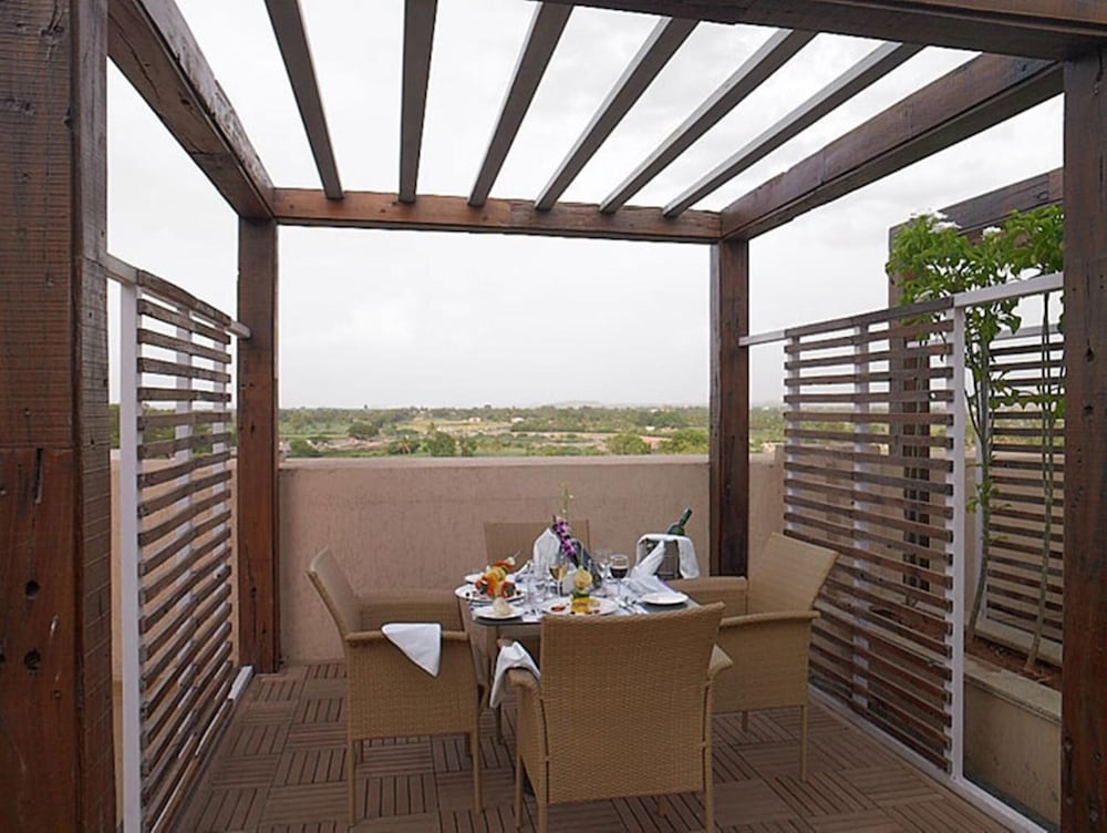 Фото Royal Orchid Central Kireeti Hampi